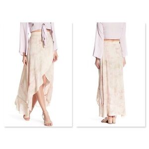 *MAKE OFFER. DONATING JANUARY 1. * RUFFLED TULIP HIGH LOW MAXI SKIRT